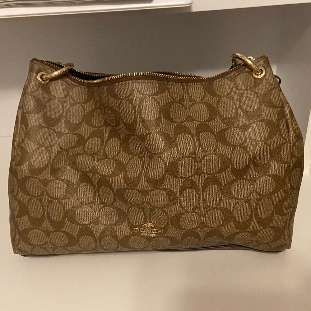 Coach Medium Shoulder Bag Gem